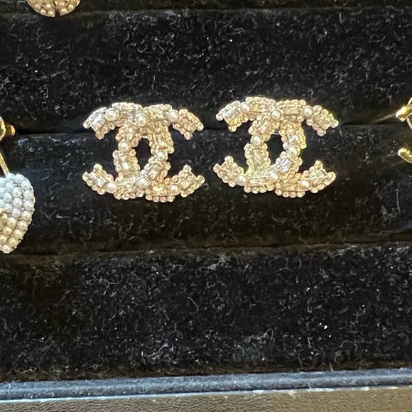 CHANEL Silver Crystal Earrings - Picture 7 of 11